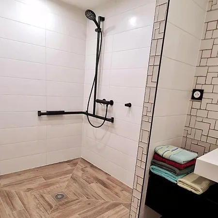 Vakantiehuis Pmr Adapte Futuroscope Aquascope Center Parc Mecanick & Ko